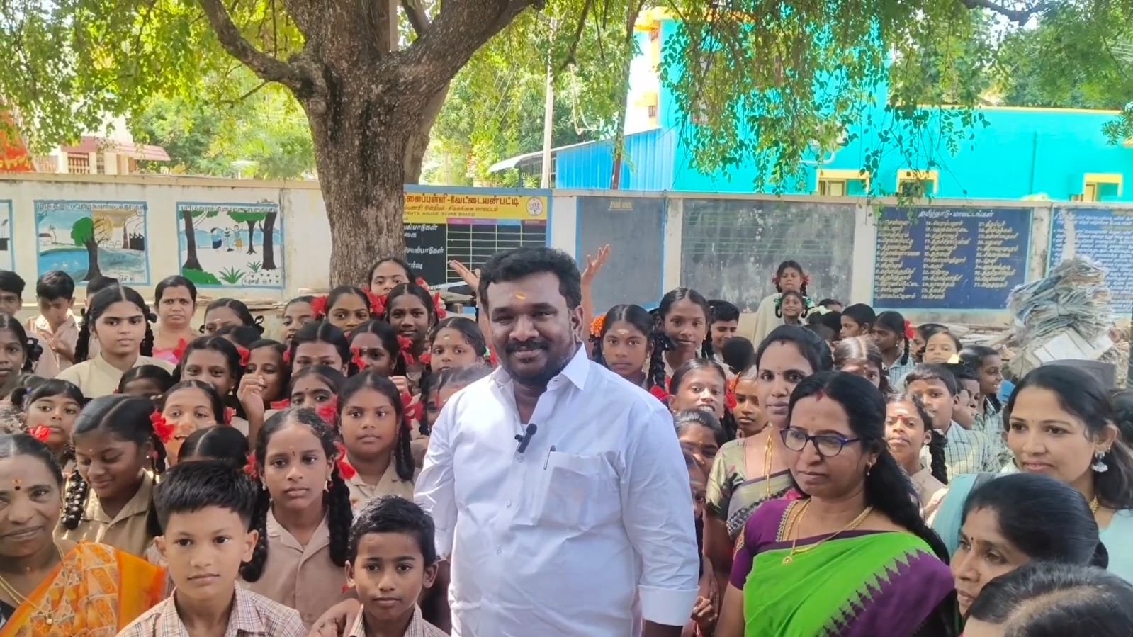 வேட்டையன்பட்டி ஊராட்சி ஒன்றிய நடுநிலைப் பள்ளியில் திருப்பத்தூர் எம்எல்ஏ சீனிவாச சேதுபதி திடீர் ஆய்வு