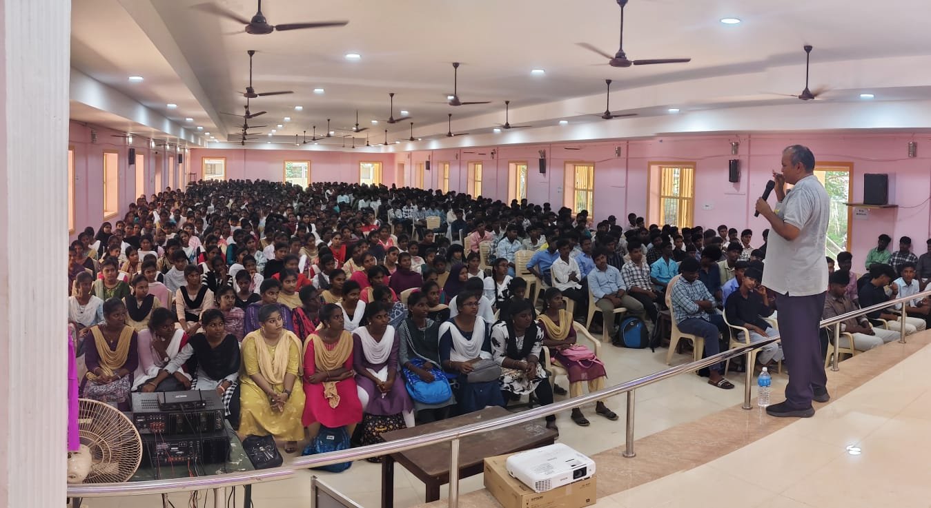 காரைக்குடி அழகப்பா அரசு கலைக் கல்லூரியில் ஆளுமை மேம்பாட்டுப் பயிற்சி
