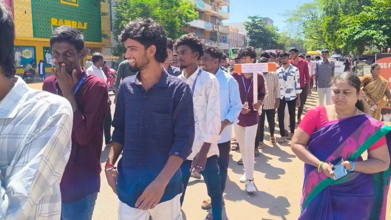 காரைக்குடியில் போதைப்பொருள் ஒழிப்பு விழிப்புணர்வு பேரணி