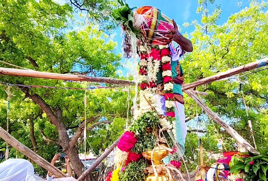 திருப்பத்தூர் வரசக்தி விநாயகர் கோவிலில் குடமுழுக்கு விழா