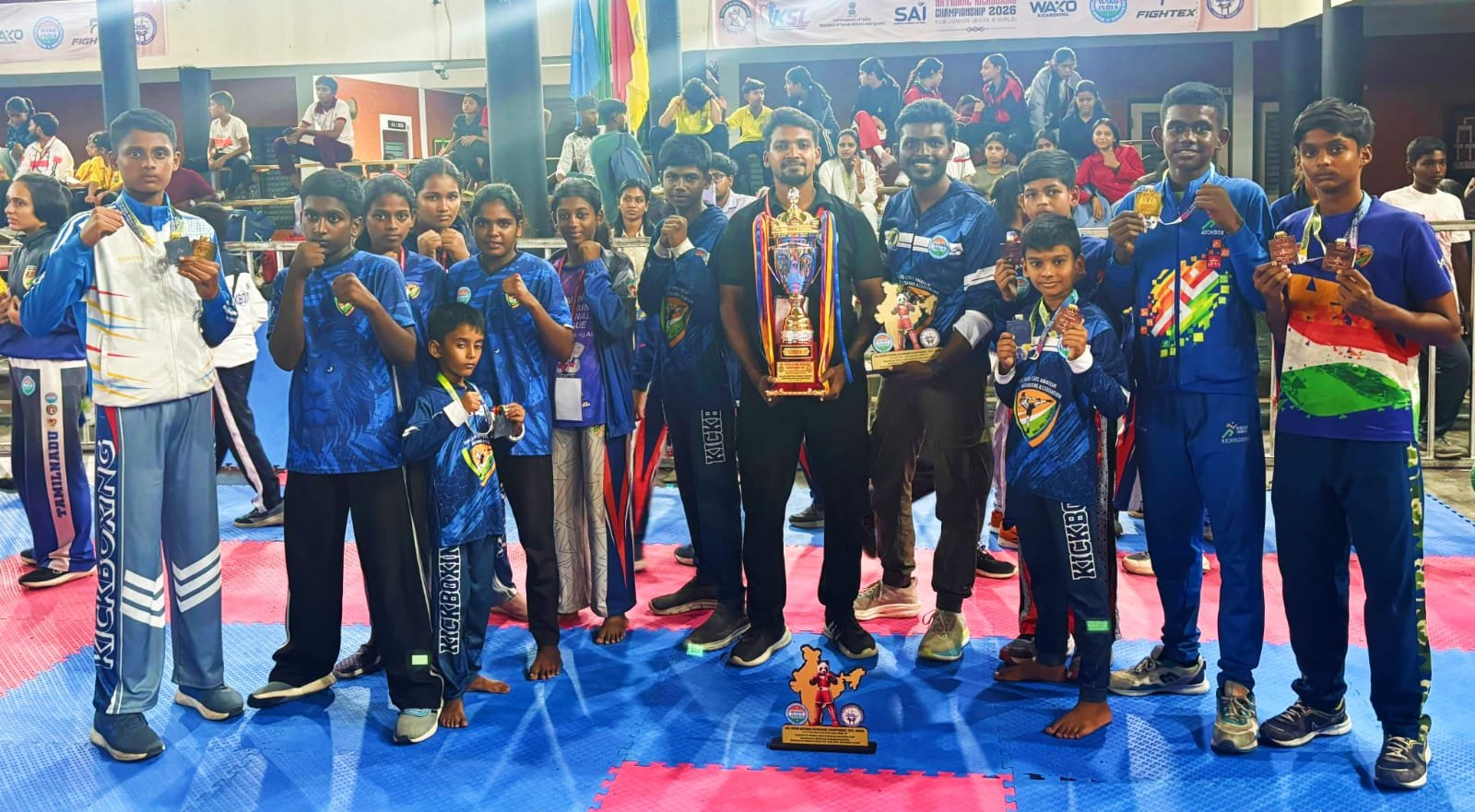 தேசிய அளவிலான கிக் பாக்ஸிங் போட்டியில் சிவகங்கை வீரர்கள் அசத்தல் 