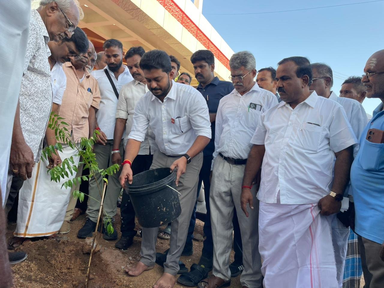 காரைக்குடி மண்ணின் மைந்தர் இயற்கை வளங்கள் அமைச்சர் டாக்டர் டி கே பிரபுவுக்கு பாராட்டு விழா