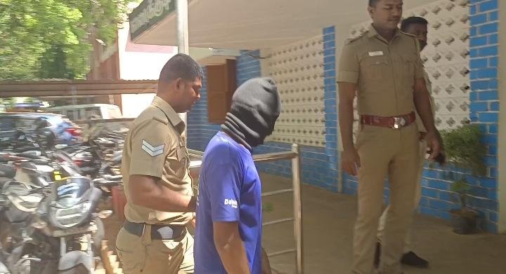காரைக்குடியில் வாலிபர் கொலை 10 மணி நேரத்தில் குற்றவாளி பிடித்த காவல்துறையினர்