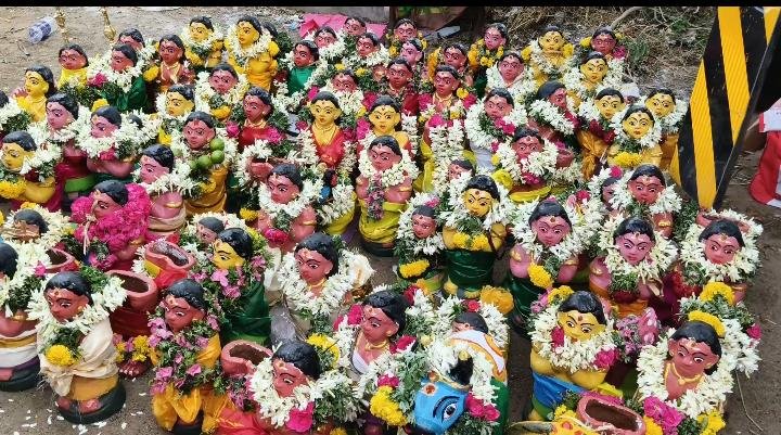 ஏ. விளாக்குளம் நிறைகுளத்து அய்யனார் கோவிலில் புரவி எடுப்பு விழா