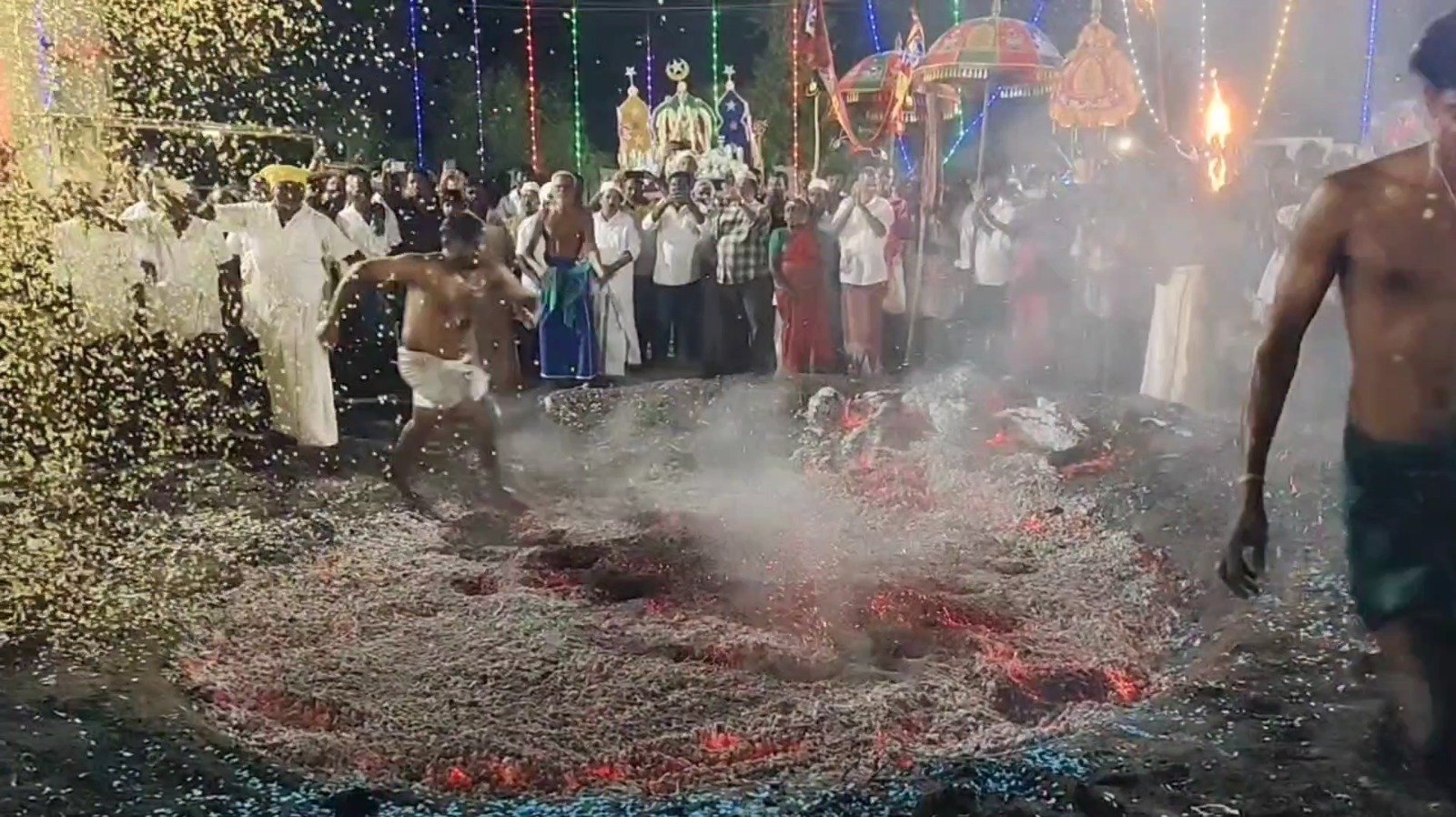 வாராப்பூரில் மொகரம் பண்டிகை விழா