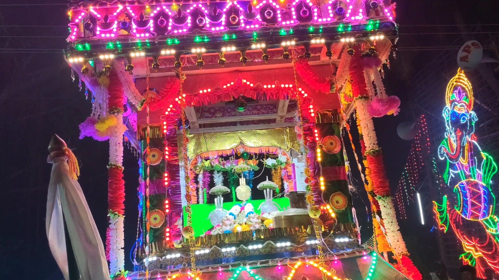 வாராப்பூரில் மொகரம் பண்டிகை விழா