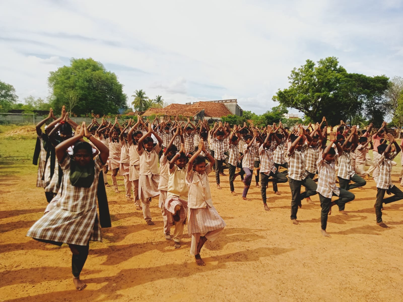 கல்லல் முருகப்பா பள்ளியில்  யோகா தினக் கொண்டாட்டம்